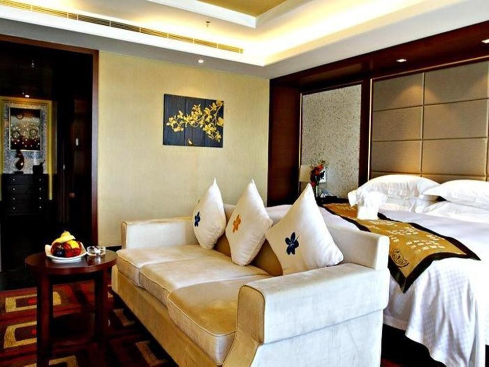 Marina Spa Hotel Санья Экстерьер фото