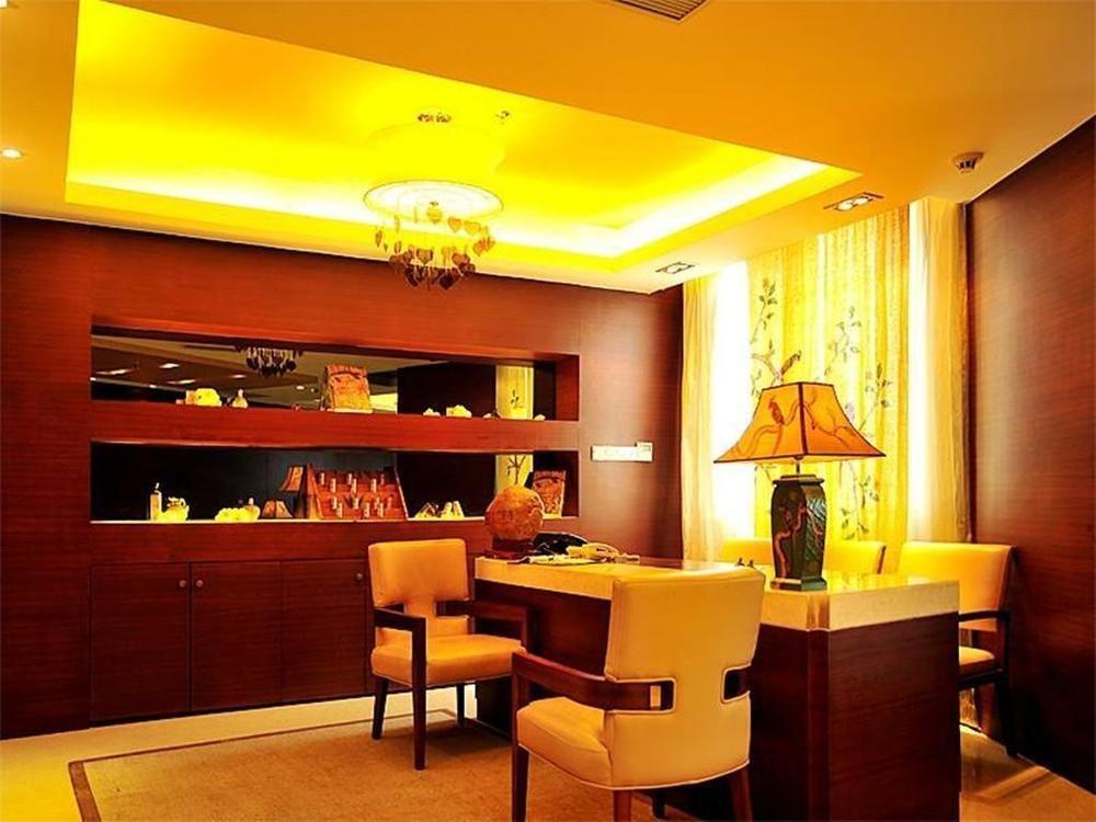 Marina Spa Hotel Санья Экстерьер фото