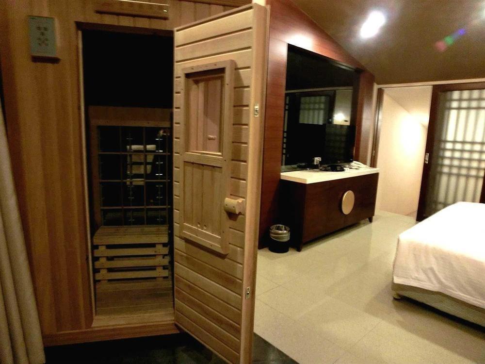 Marina Spa Hotel Санья Экстерьер фото