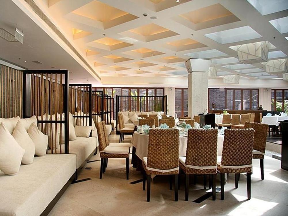 Marina Spa Hotel Санья Экстерьер фото
