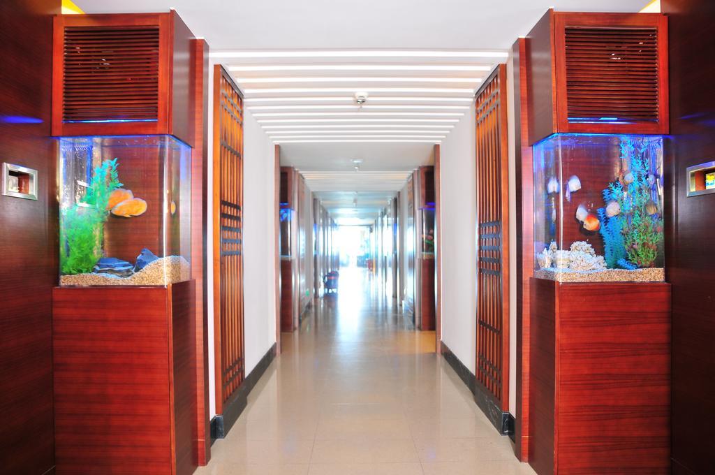 Marina Spa Hotel Санья Экстерьер фото