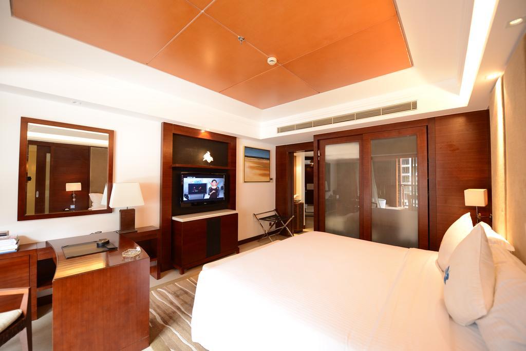 Marina Spa Hotel Санья Экстерьер фото