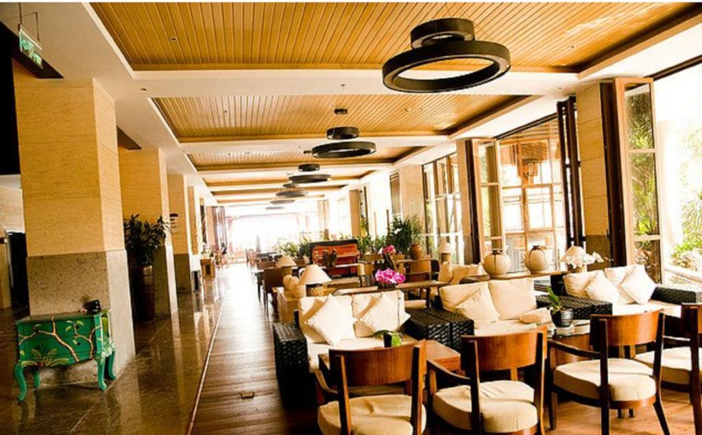 Marina Spa Hotel Санья Экстерьер фото
